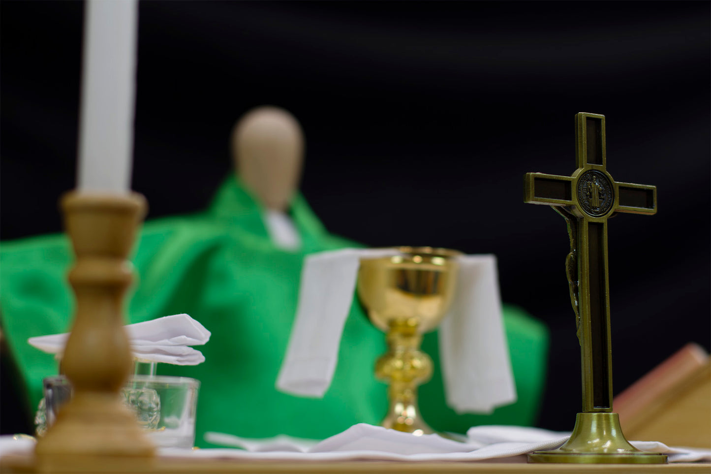 Mass Kit - Close Up Crucifix