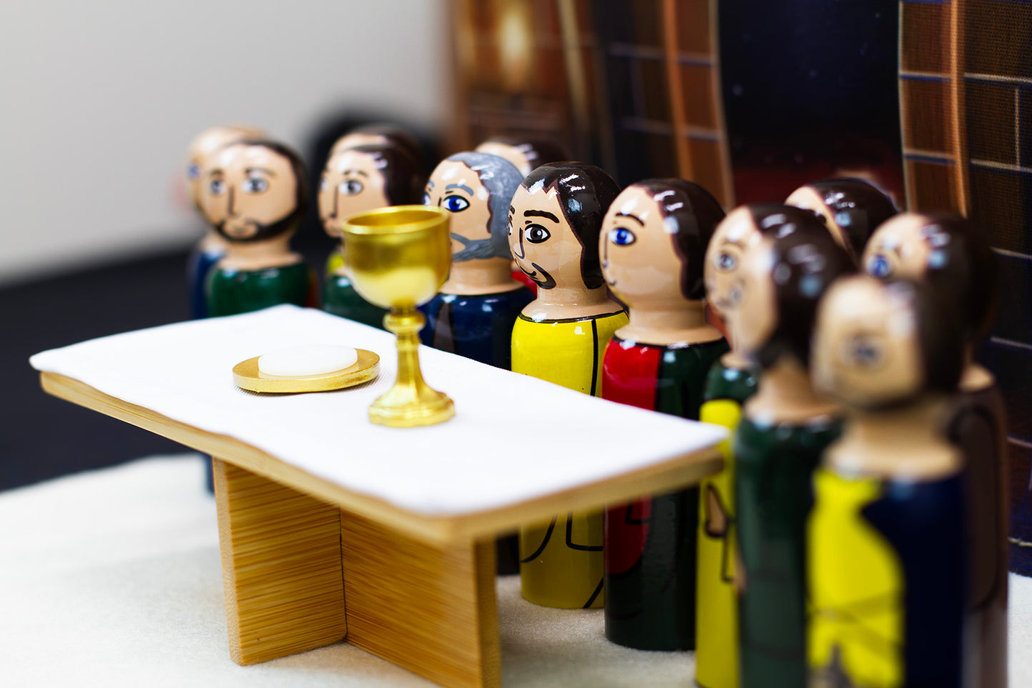 Cenacle - Jesus - Side Angle